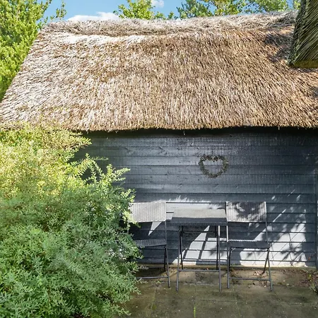 Pet Friendly In With Kitchen * Hemmet